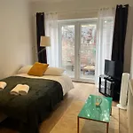 Lovely Garden Flat Near Emirates Stadium And Kings Cross St Pancras Station